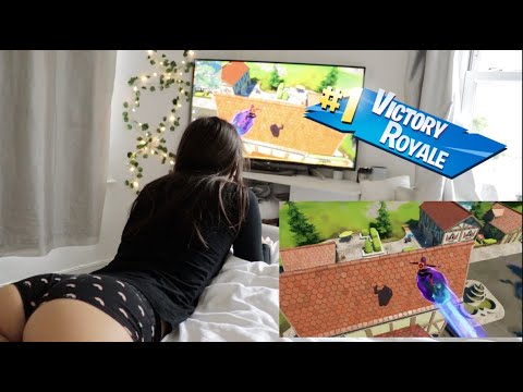 ASMR 🥰Girlfriend plays Fortnite with you roleplay! 🎮 (I ACTUALLY WON!!!)