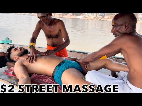 World’s Best Street Massage Techniques by Street Barber Chamunda brothers | Varanasi