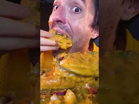 MAN SHOVES WHITE CASTLE BURGERS DOWN HIS THROAT ! * messy eating *