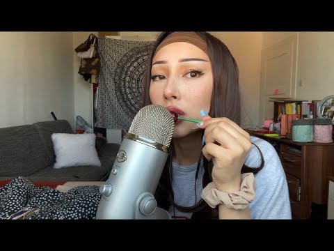 ASMR mouth sounds 💖 (heavy breathing, hand movements, lollipop)