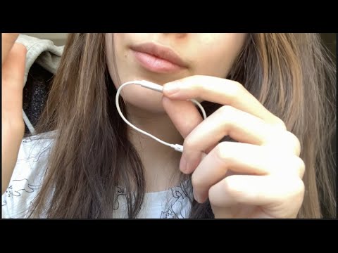 ASMR/ Whispering Tongue Twisters 4 languages (Spanish, English, French, Romanian)/w mouth sounds 👄💋💋