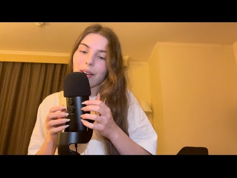 ASMR - Tingly Words in French Helps You get to Sleep 😴