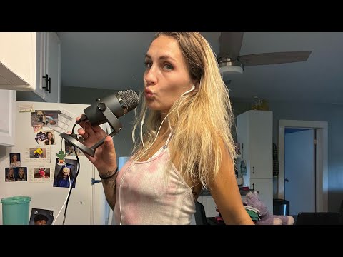 Eat cannolis with me for 500 sub celebration 🎉 🤩 💕 LILLEE ASMR CHANNEL WITH INTENSE YETI MIC