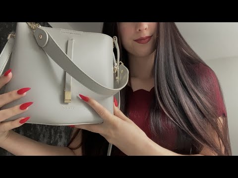 ASMR | WHAT'S IN MY PURSE 👀