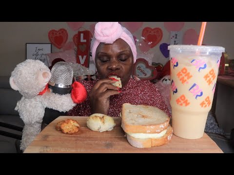 DUNKIN VEGGIE BITES SOUR DOUGH AND CHEESE ASMR EATING SOINDS