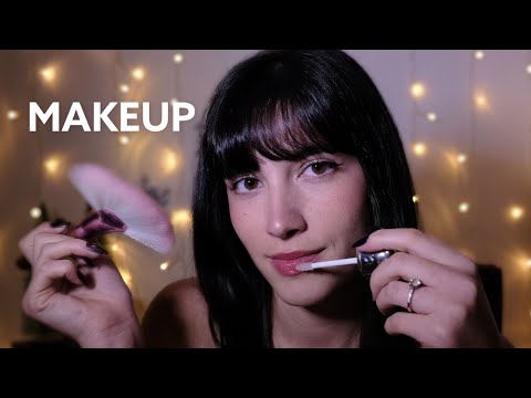 ASMR ☁️ N°21 JE TE MAQUILLE POUR NOËL 🎄 (tapping, chuchotement)