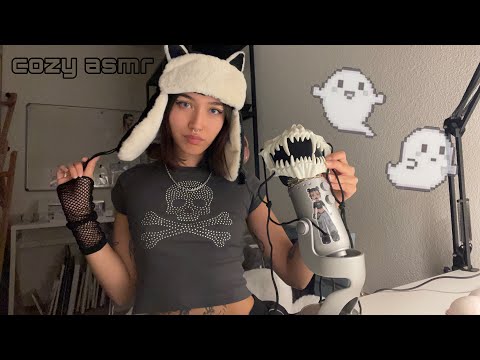 ASMR ☆ Random Triggers (mouth sounds, spoolie, tracing, fabric sounds, mic scratching,..)