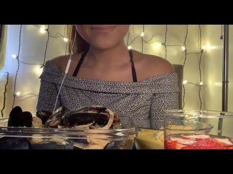 (ASMR) EATING SOUNDS, MOUTH SOUNDS, EATING MUSSELS