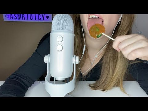 Asmr eating a lollipop 🍭 sucking and licking mouth sounds 👄