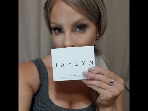 ASMR - Reviewing Jaclyn Hill Cosmetics💄 Lipsticks 🤷🏼‍♀️ (Tapping, Close Whispering, Personal Att)