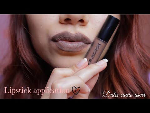 ASMR Español - Lipstick application | Mouth sounds, tapping, whispering/susurros | +35min