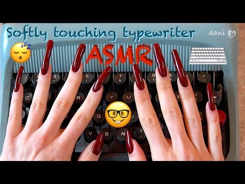 💮 ASMR 🎧 ↬ HOW do you type with long nails? ↫ 📝 📃 ~ softly TOUCHING on my old typewriter ✣ 📜