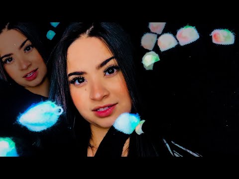 ASMR:MOUTH SOUNDS+HAND MOVEMENTS