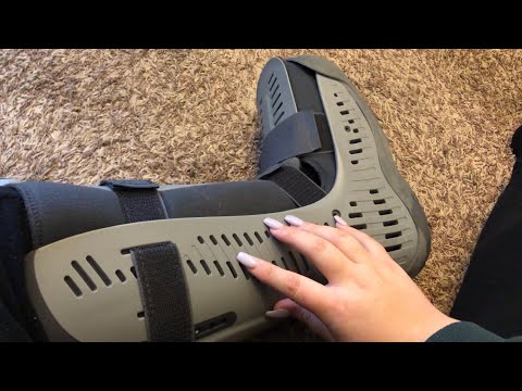 ASMR Tapping On My Boot 💖