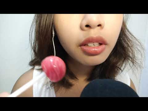 Close Up Lollipop Eating ASMR mouth sounds|ASMRph