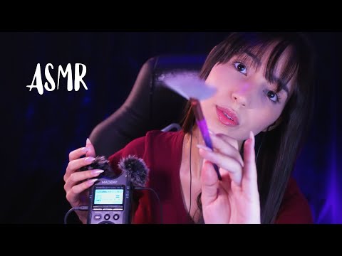 ASMR - Carinho no mic com toques de pincel na tela | sons de boca 👄