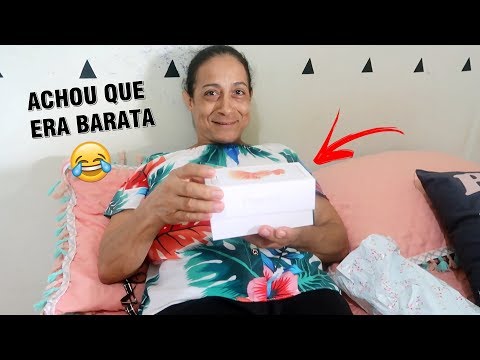 DEI UM IPHONE PRA MINHA MÃE DE PRESENTE!! *levou maior susto*