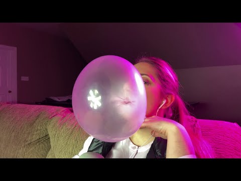 ASMR Gum Chewing 🍬 Bubble Blowing 💋 Whispered 🎧