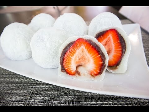 How to make Strawberry Daifuku (Easy Way) 초간단 딸기찹쌀떡 만들기 | MINEE EATS