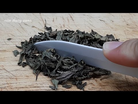 Chopped dry tea leaves 《mint flavor》- noisy background