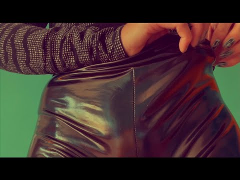 ASMR latex/wet look leggings - scratching and tapping
