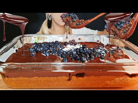 ASMR Blueberry CHOCO PIE IN THE PLATE  & Milk (Real Eating Sounds) MUKBANG