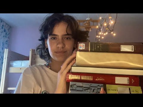 ASMR (lo-fi) books show and tell