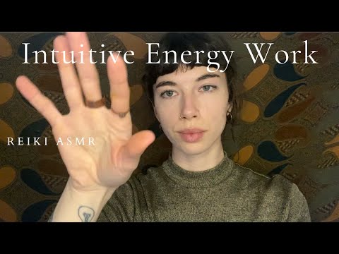 Reiki ASMR ~ Relaxing | Intuitive Energy Work | Hand Movements | Plucking | Fluffing | Singing Bowl