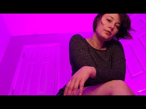 ASMR | Scratching on Textured Shorts