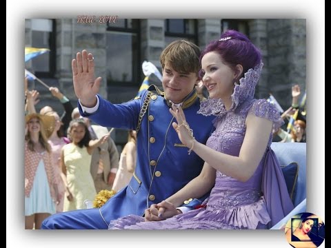 Disney Descendants Full Movie  : Disney Channel  Starring Dove Cameron & Cameron Boyce  - Review