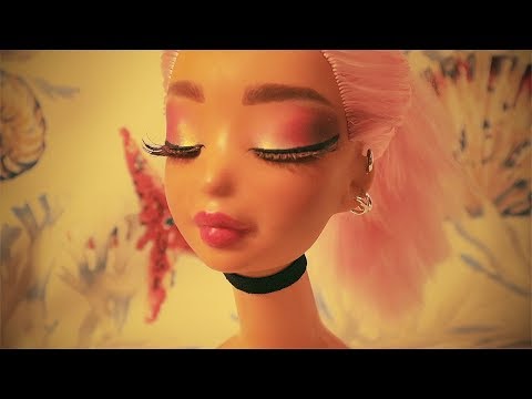 ASMR Gum Chewing Doll Head Makeup Application 🏖  Whispered ABH Riviera Palette Makeup