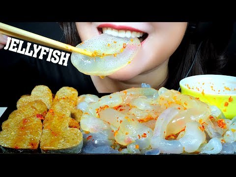 ASMR EATING RAW JELLYFISH WITH TUNA FISH CAKE , SPICY SAUCE AND  EATING SOUNDS | LINH-ASMR