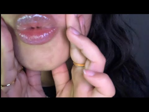 ASMR Chewing gum, Tapping, wet mouth sounds, kisses + more |I’M BACK!|🤎