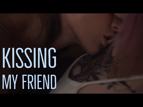 Kissing my Friend (Light ASMR)