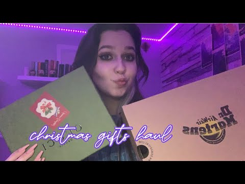 ASMR: what i got for christmas haul (tapping + whispering)