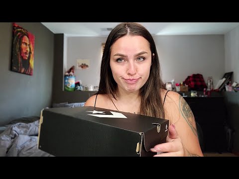 ASMR- New Shoe Scratching & Tapping!