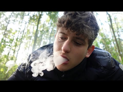 ASMR Vaping In Public ( Big Clouds )