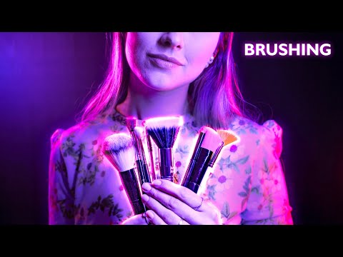 ASMR SOFT SOUNDS WITH MAKEUP BRUSHES ON MIC AND MICROPHONE TOUCHING - INTENSE TINGLES - NO TALKING
