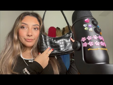 ASMR What’s in my purse?! 💗👛 ✨ | Whispered