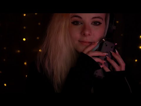 ASMR | close up Whispering, Breathing & light Tapping