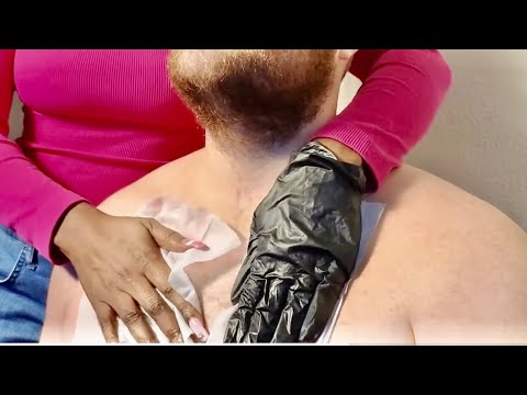 Grooming A Gentleman: Scratch n massage on bare skin.