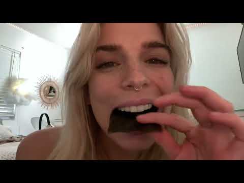 eating asmr | crunchy seaweed eating sounds, mouth sounds, hand movements (fast paced)