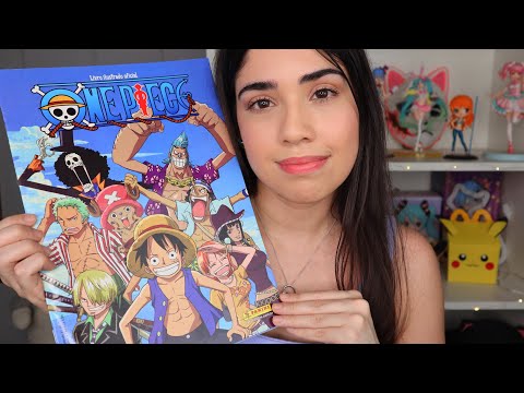 ASMR One Piece 🏴‍☠️ Álbum de Figurinhas, abrindo pacotes, colando