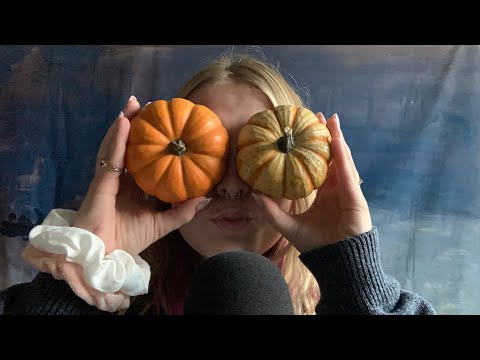 ASMR│fall + halloween triggers! tapping and scratching 🍁🎃