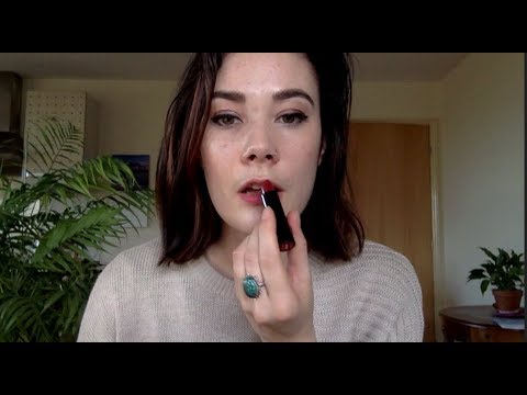 ASMR putting on my makeup (whispered)