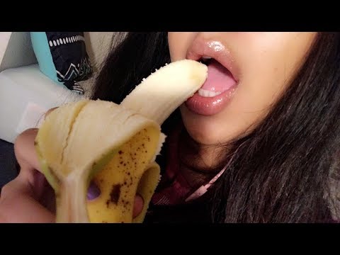 ASMR Banana Eating Sounds(eating and mouth sounds)