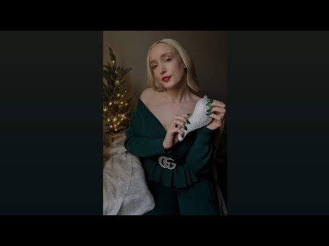 ✨🎄ASMR Fabric and Hair Sounds😴 sweater scratching + brushing my hair🎄✨