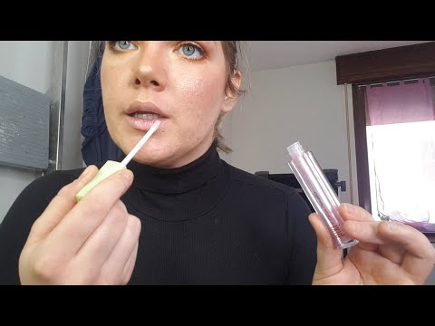 Me maquiando e falando com vcs ASMR voz suave (meu primeiro video em portugues)
