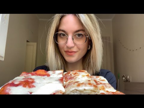 EATING PIZZA 🍕 esperienze paranormali (mukbang + story time asmr ita)|| Luvilè ASMR