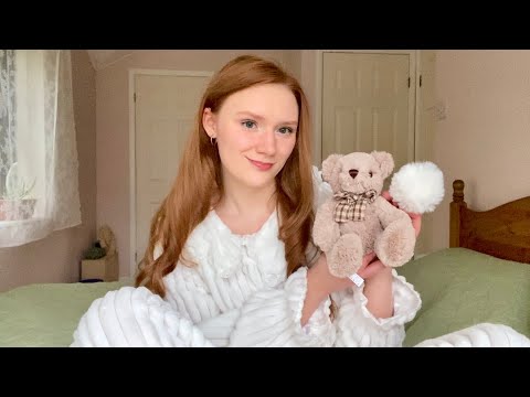 ASMR in my bedroom✨triggers that I love [spit painting👅,fluffy mic🐰spoolie,beeswax wrap, tapping]